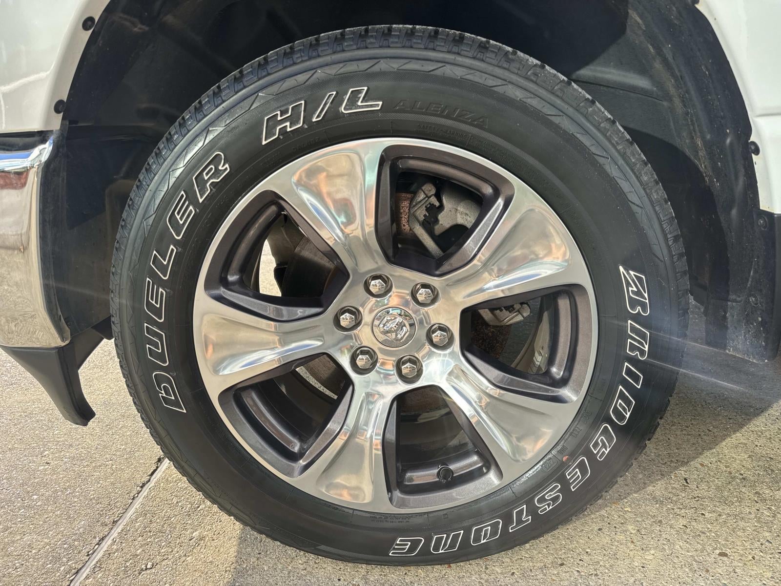 2023 RAM 1500 Laramie Crew Cab 4x4 5'7' Box