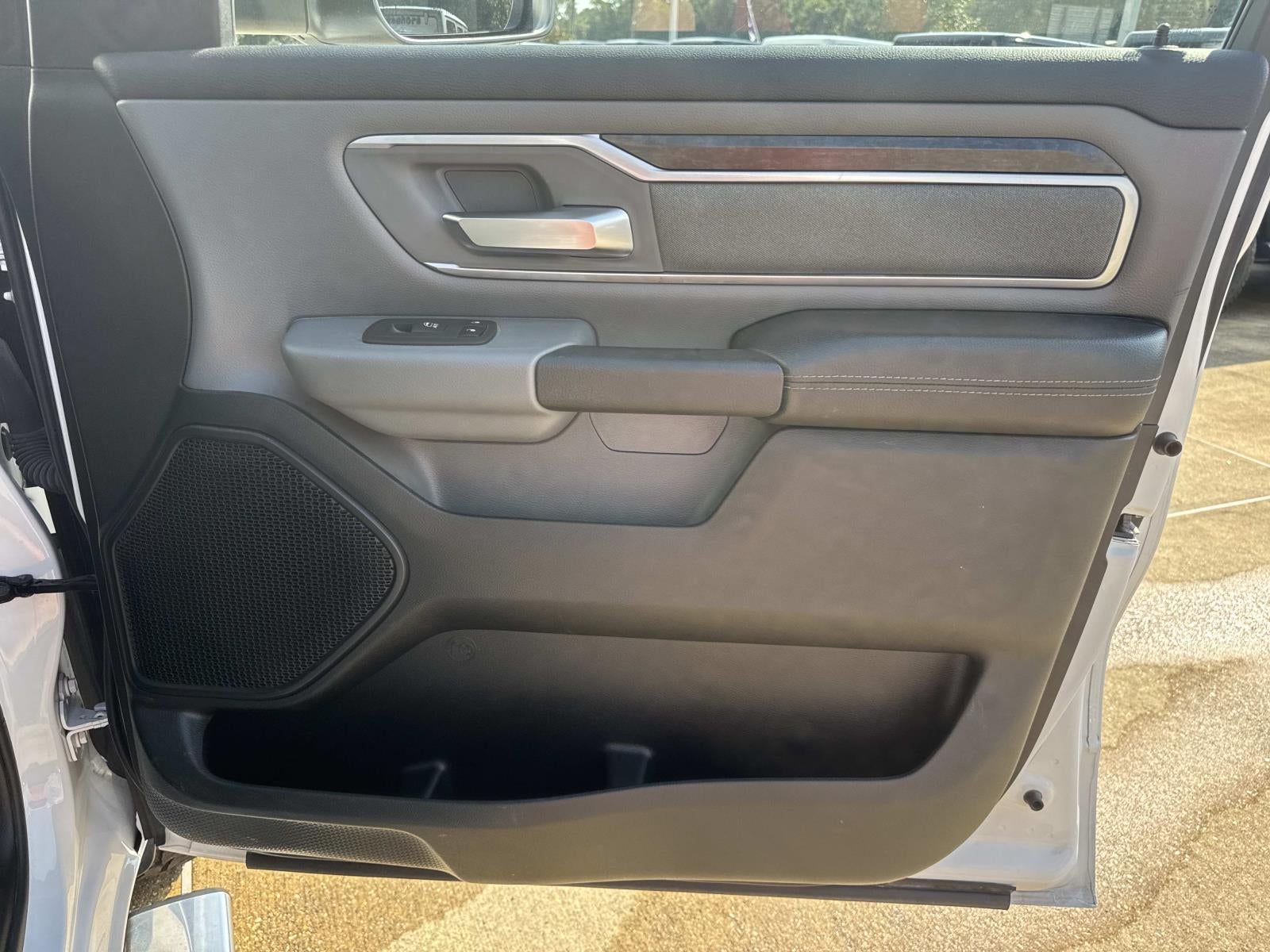 2022 RAM 1500 Big Horn Crew Cab 4x4 6'4' Box