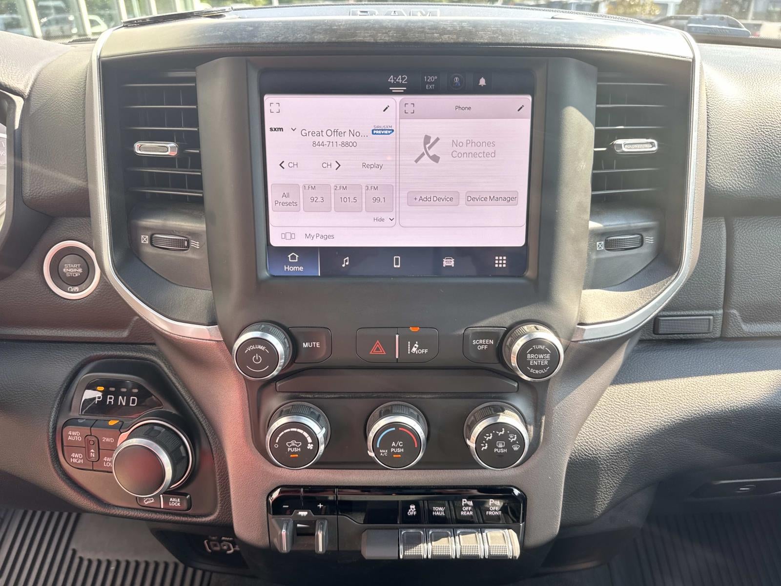 2022 RAM 1500 Big Horn Crew Cab 4x4 6'4' Box