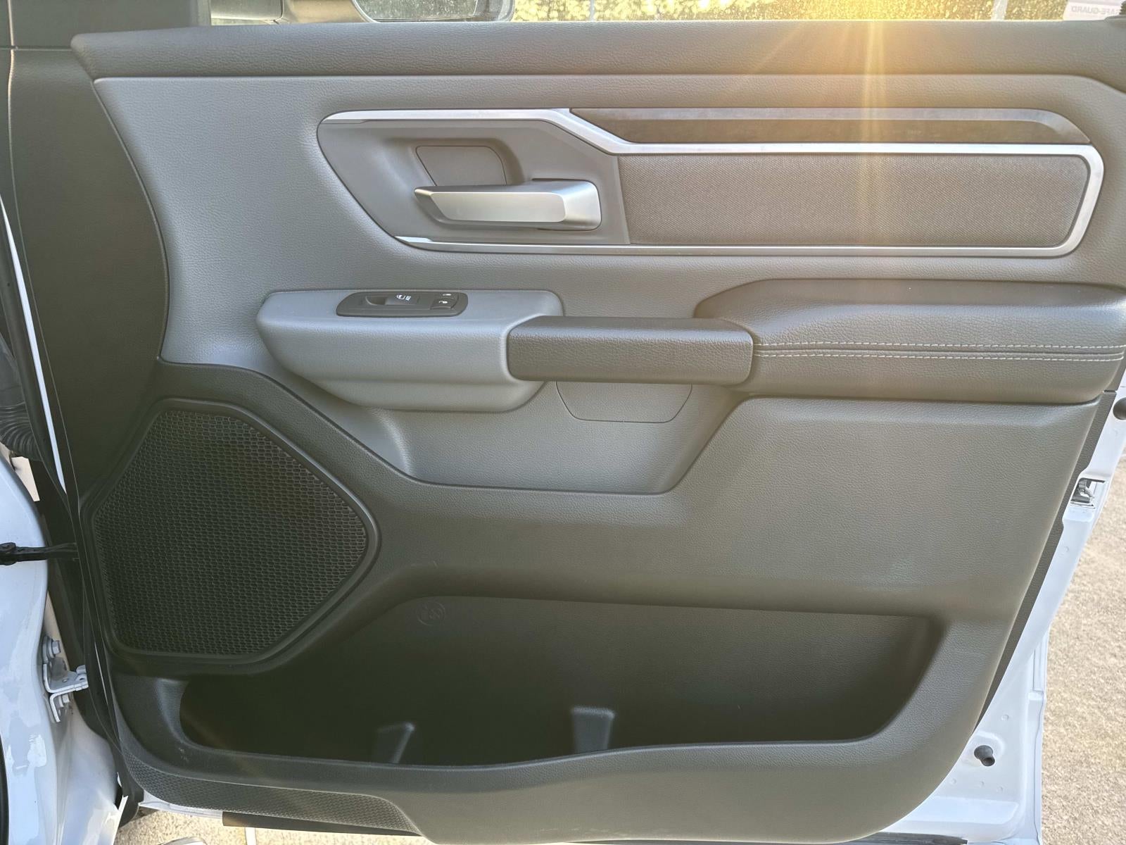 2022 RAM 1500 Big Horn Crew Cab 4x4 6'4' Box