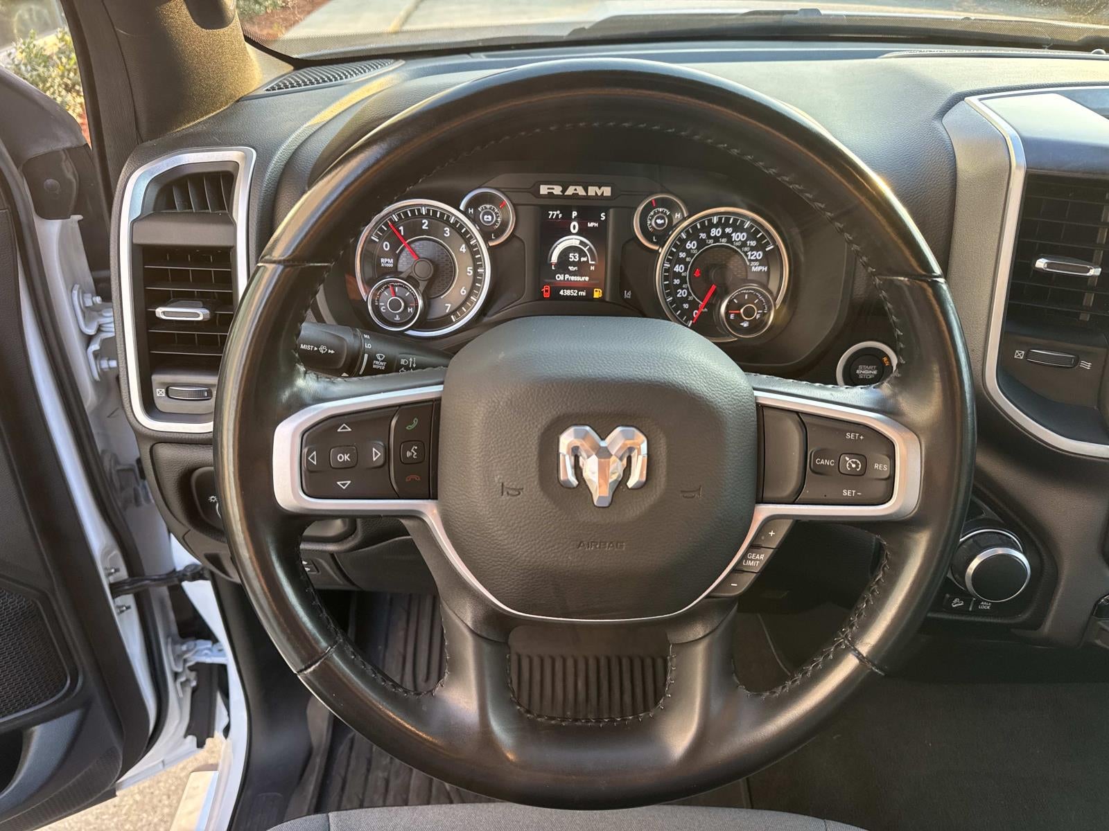 2022 RAM 1500 Big Horn Crew Cab 4x4 6'4' Box