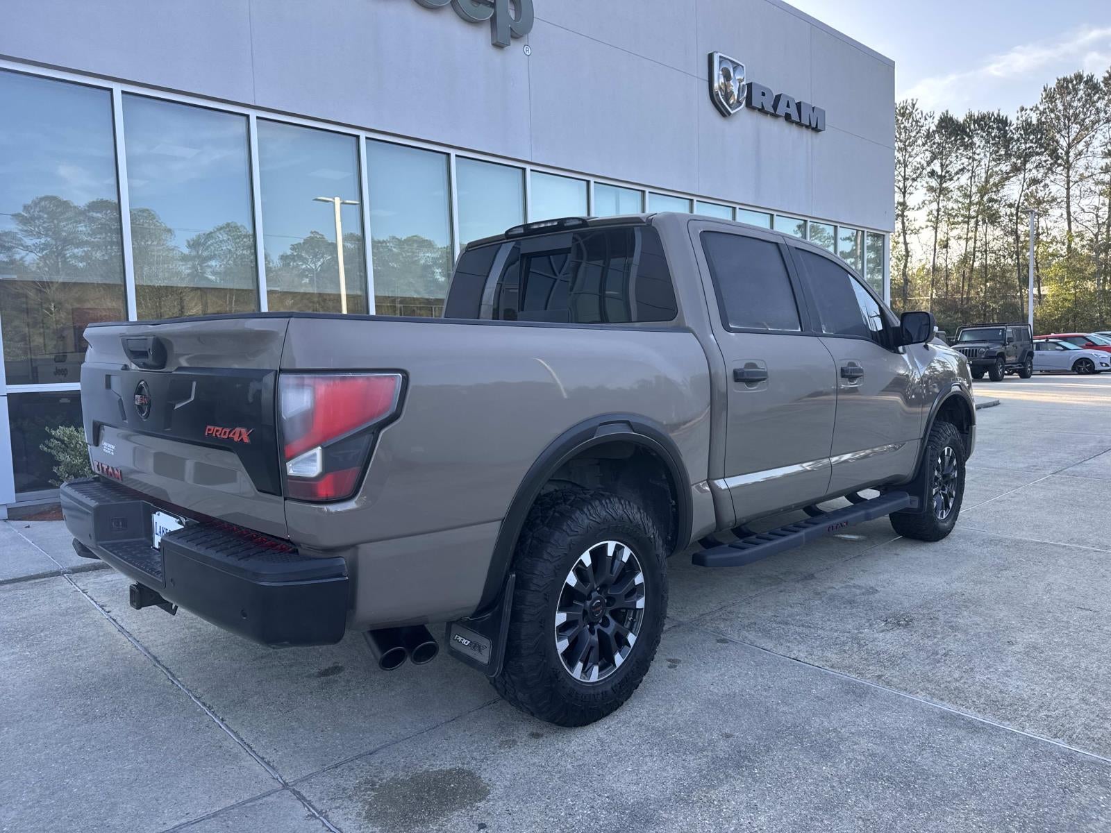 2021 Nissan TITAN Crew Cab PRO-4X 4x4