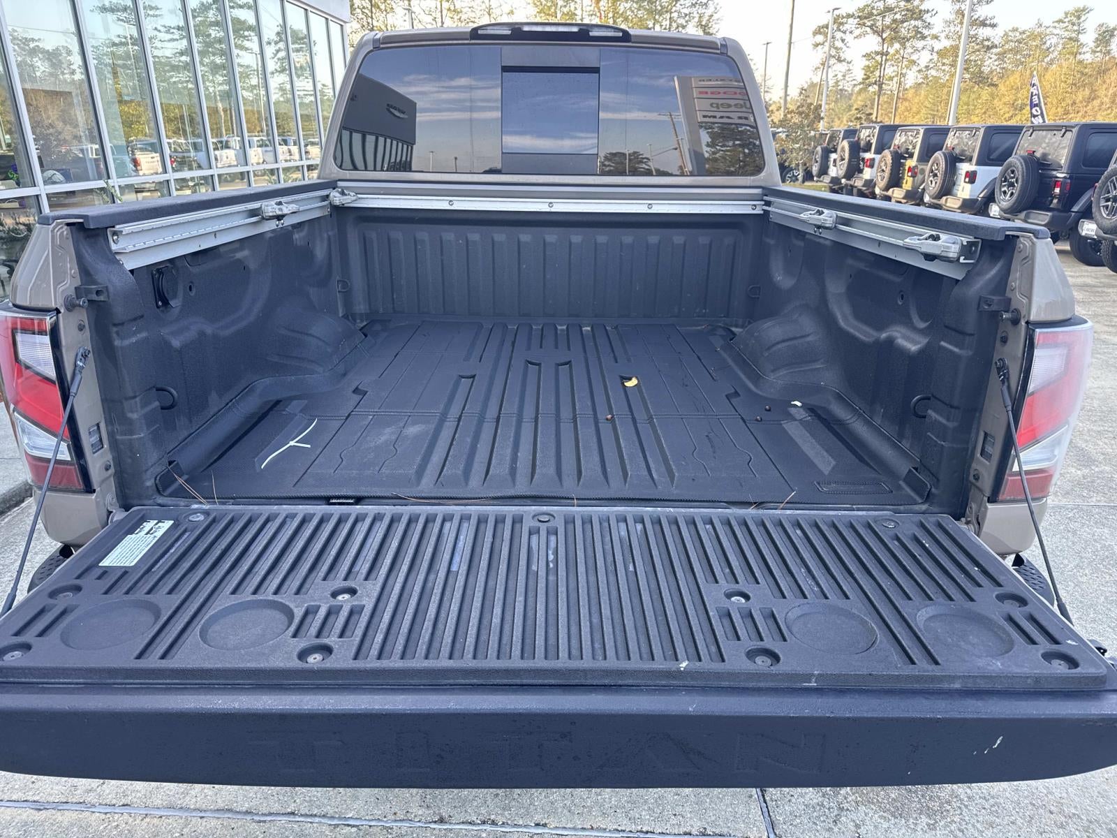 2021 Nissan TITAN Crew Cab PRO-4X 4x4