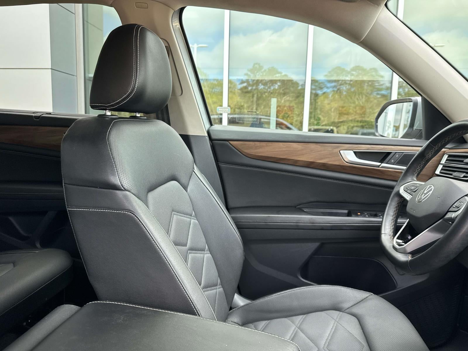 2024 Volkswagen Atlas 2.0T SE w/Technology