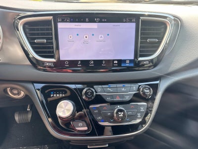 2026 Chrysler Voyager VOYAGER LX