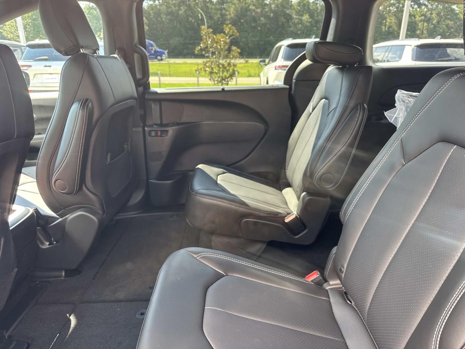 2026 Chrysler Voyager VOYAGER LX