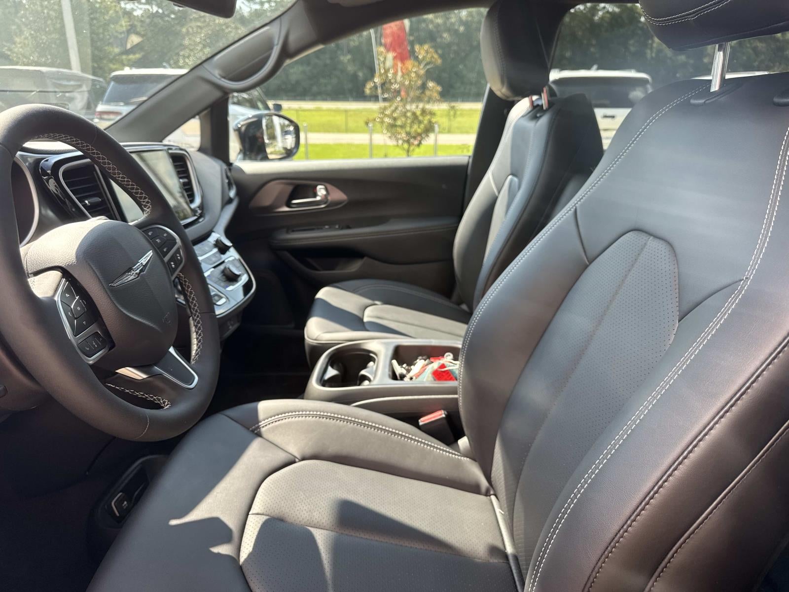 2026 Chrysler Voyager VOYAGER LX