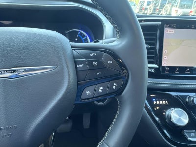 2024 Chrysler Pacifica Hybrid S Appearance Pkg