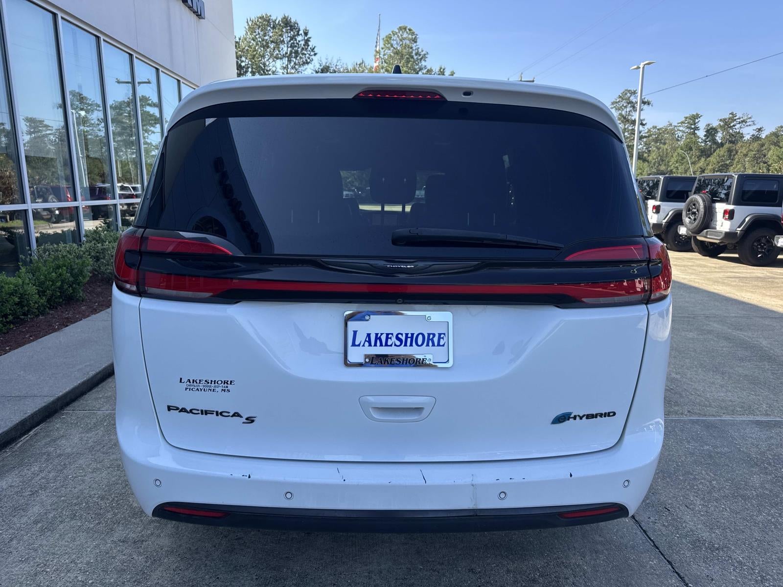 2024 Chrysler Pacifica Hybrid S Appearance Pkg