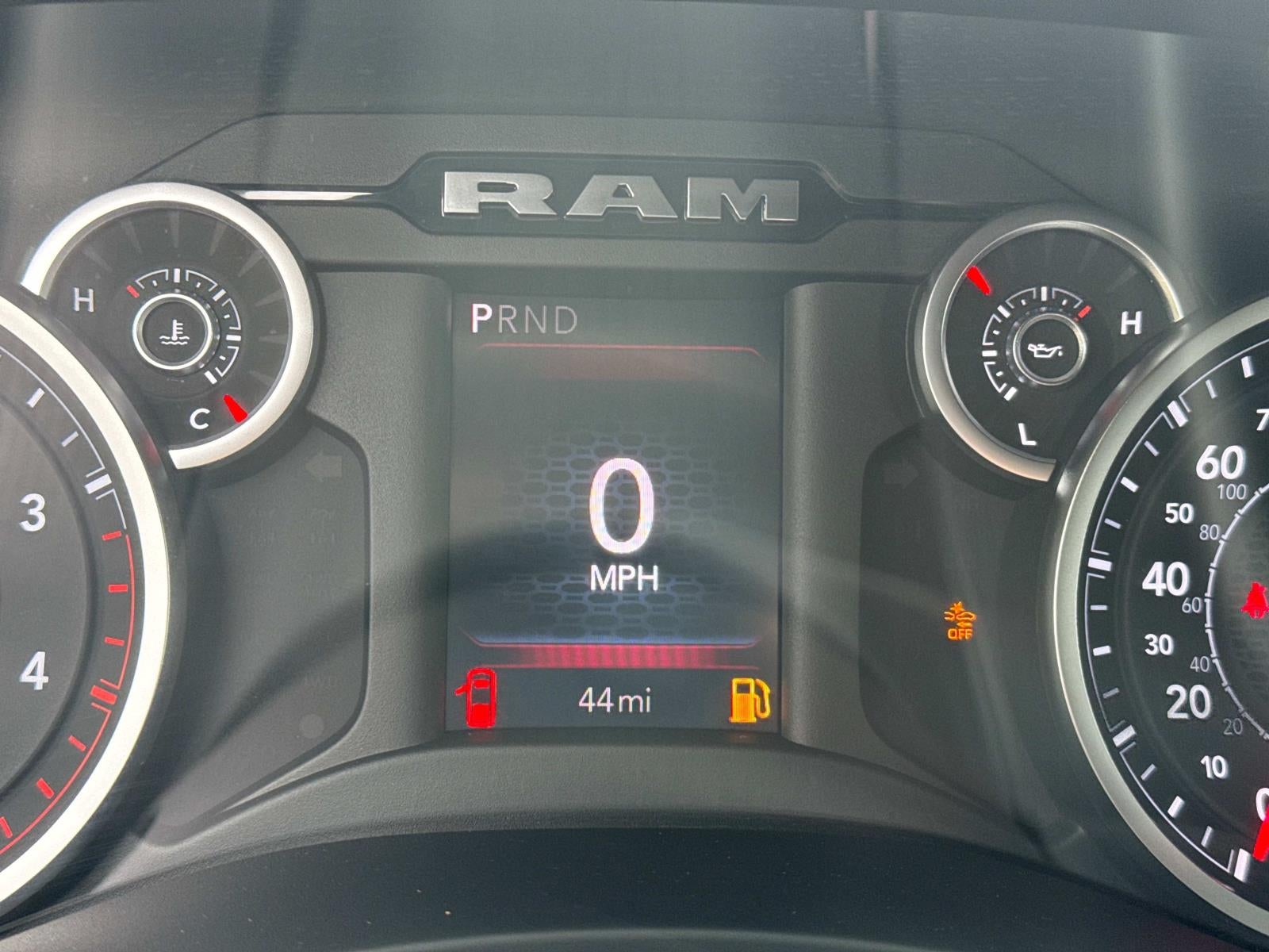 2025 RAM Ram 2500 RAM 2500 TRADESMAN CREW CAB 4X4 6'4' BOX