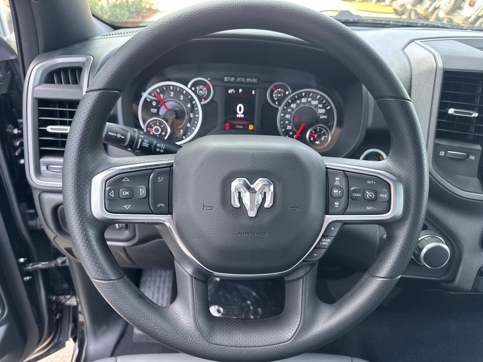 2026 RAM Ram 1500 RAM 1500 TRADESMAN CREW CAB 4X2 5'7' BOX