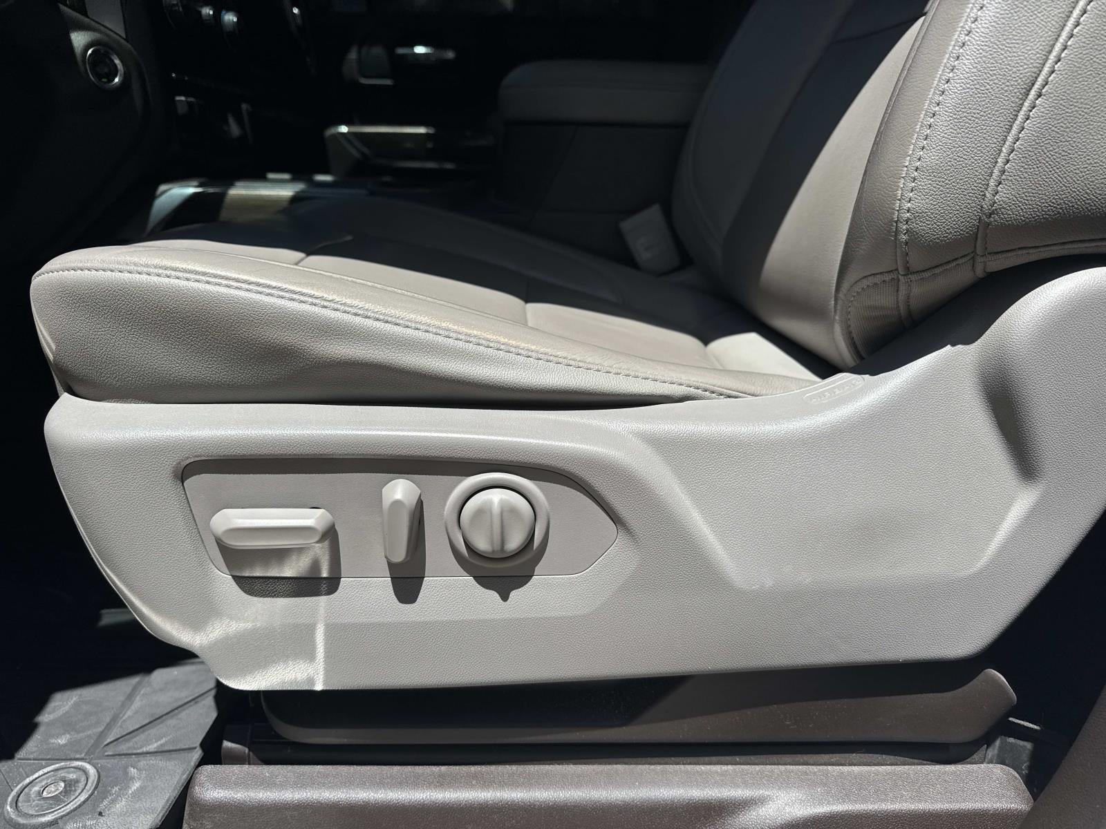 2020 Chevrolet Silverado 1500 2WD Crew Cab 147 RST