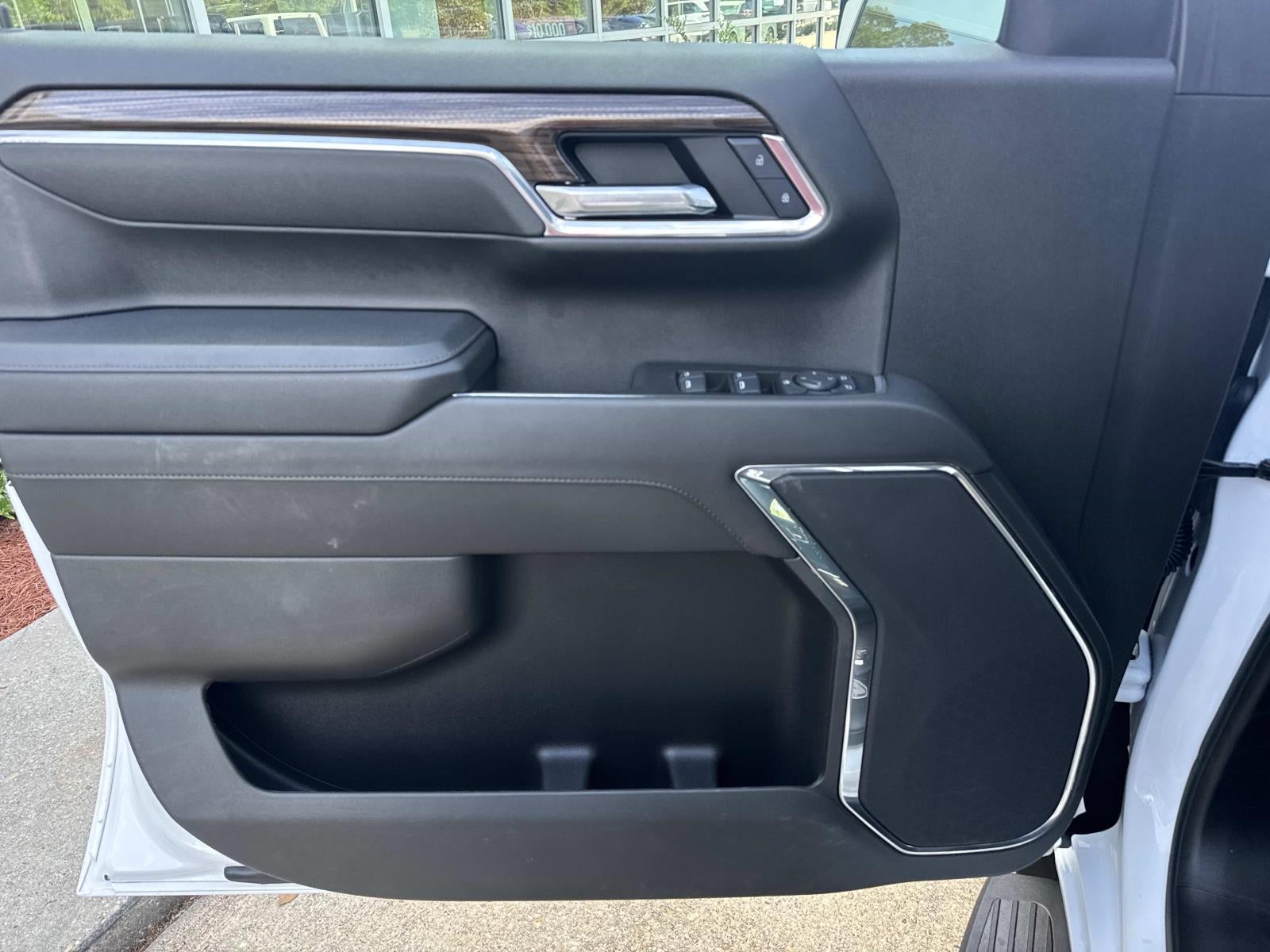 2025 Chevrolet Silverado 1500 4WD Crew Cab Standard Bed LT