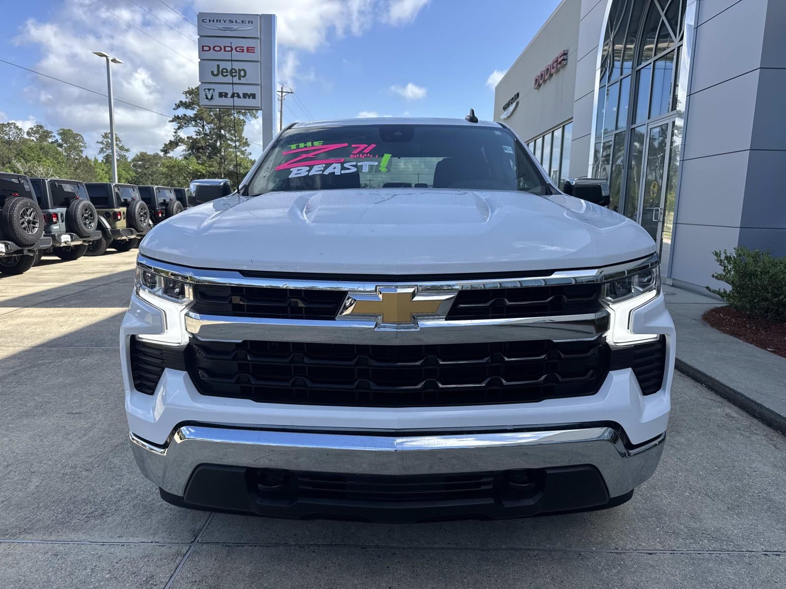 2025 Chevrolet Silverado 1500 4WD Crew Cab Standard Bed LT