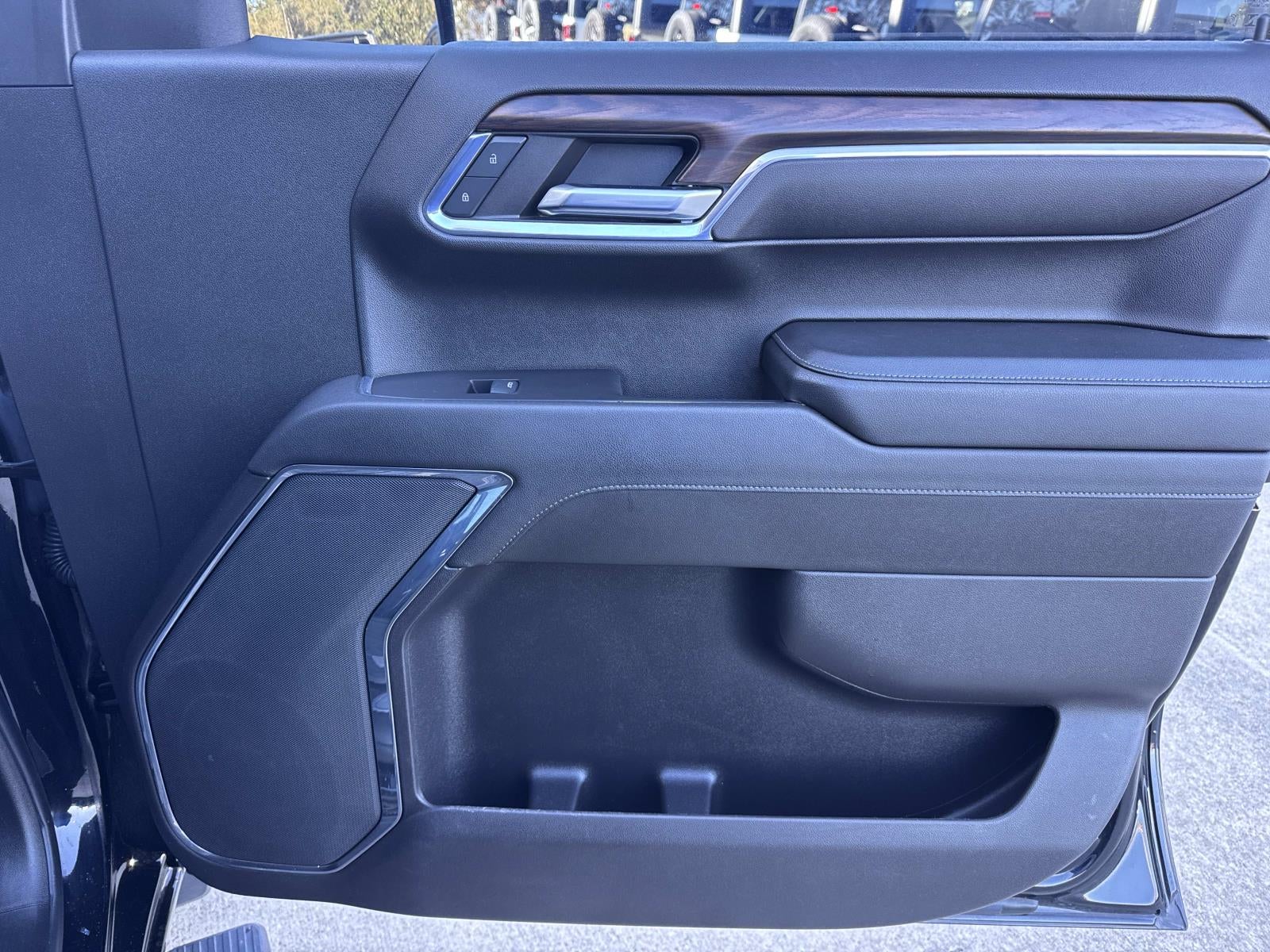 2024 GMC Sierra 1500 4WD Crew Cab Short Box SLT