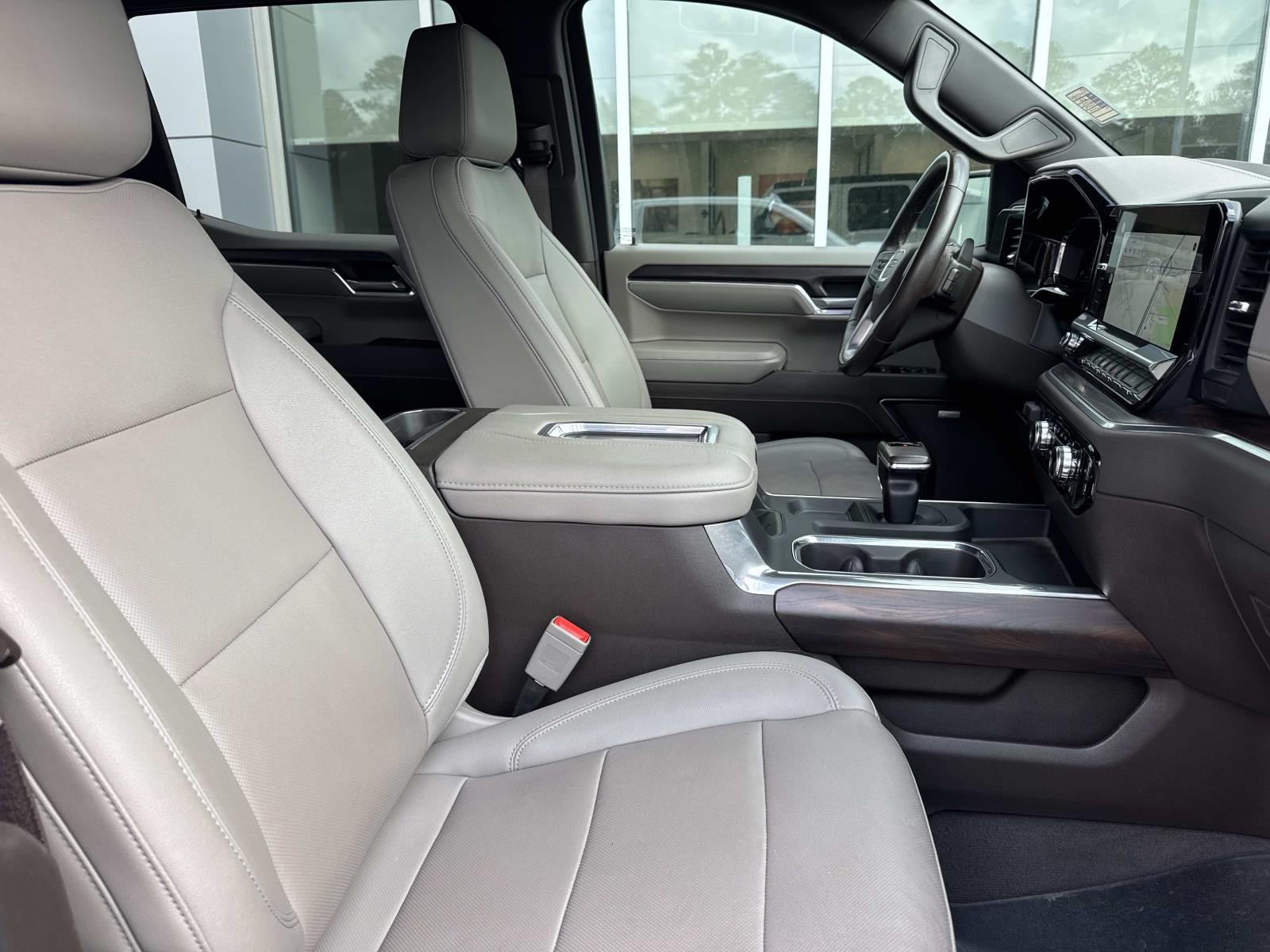 2022 GMC Sierra 1500 4WD Crew Cab Short Box SLT