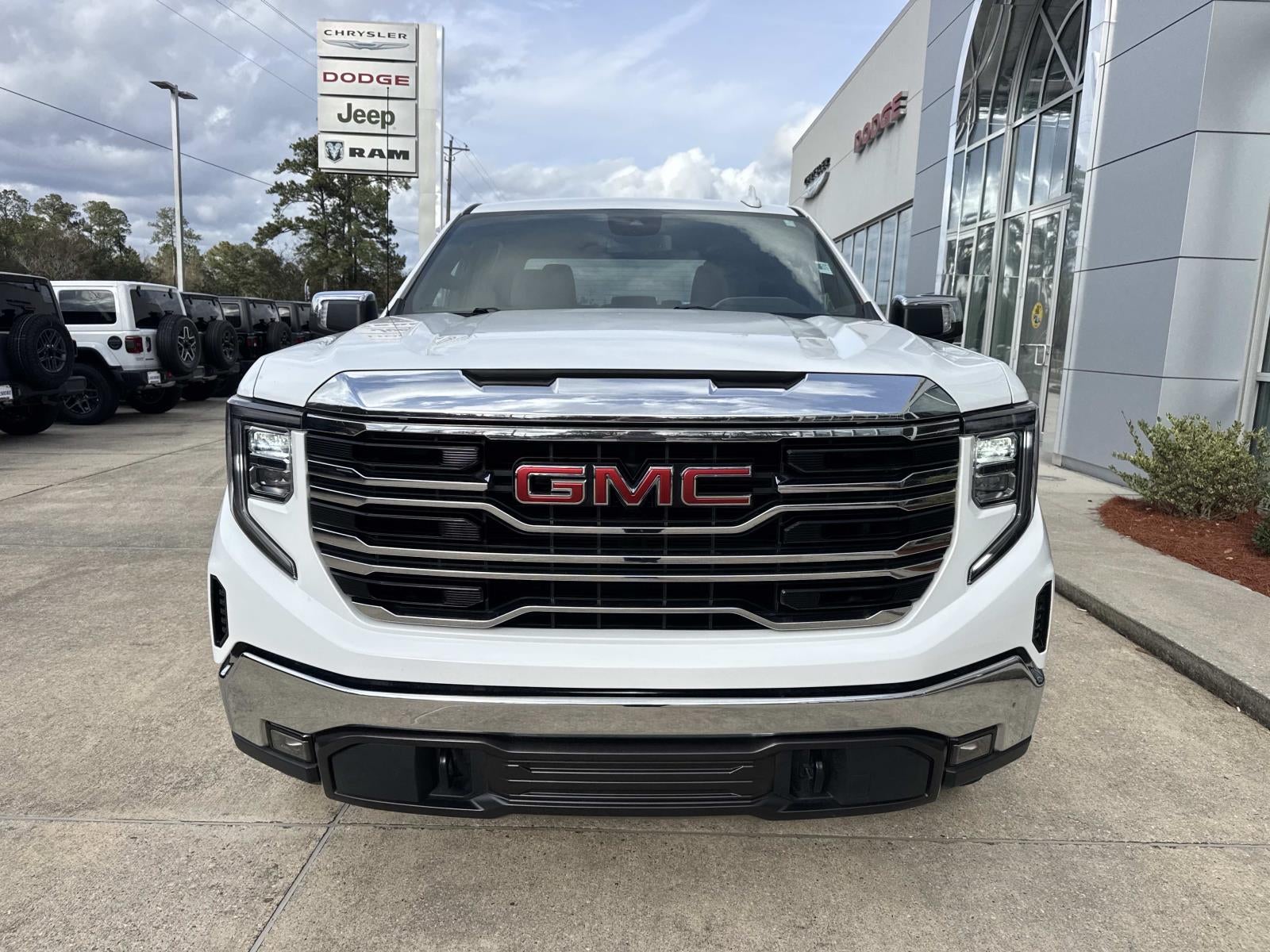 2022 GMC Sierra 1500 4WD Crew Cab Short Box SLT
