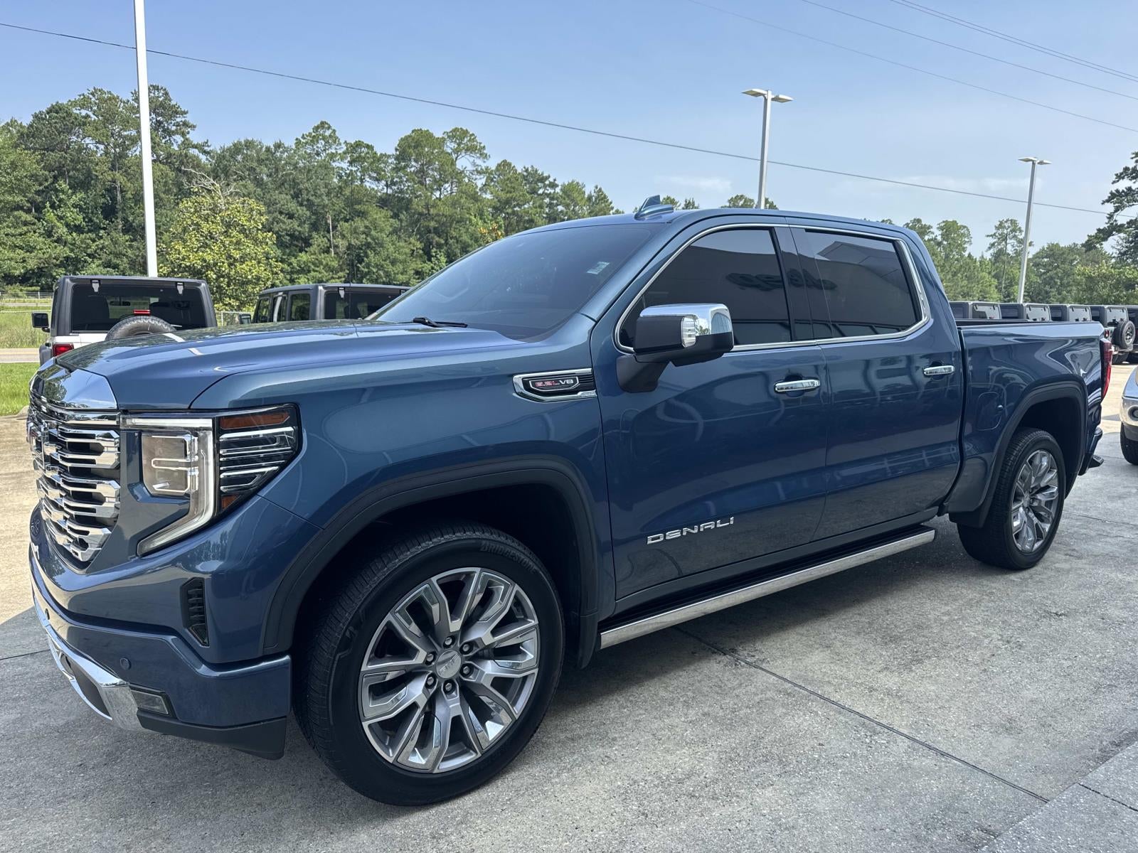 2024 GMC Sierra 1500 4WD Crew Cab Short Box Denali