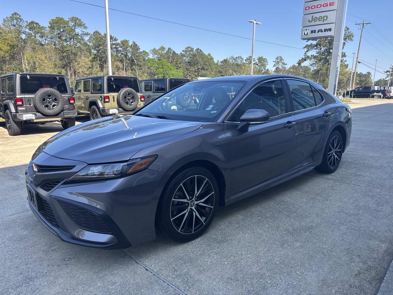 2024 Toyota Camry SE