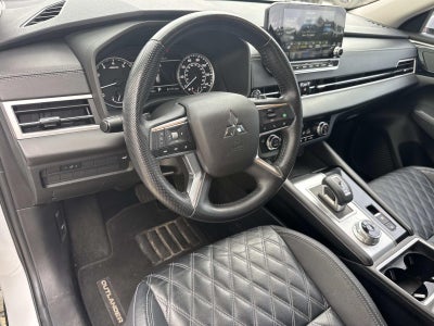 2022 Mitsubishi Outlander SEL Special Edition 2WD